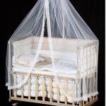 گهواره چوبی کنار مادر  ( رنگ راش و طبیعی t)