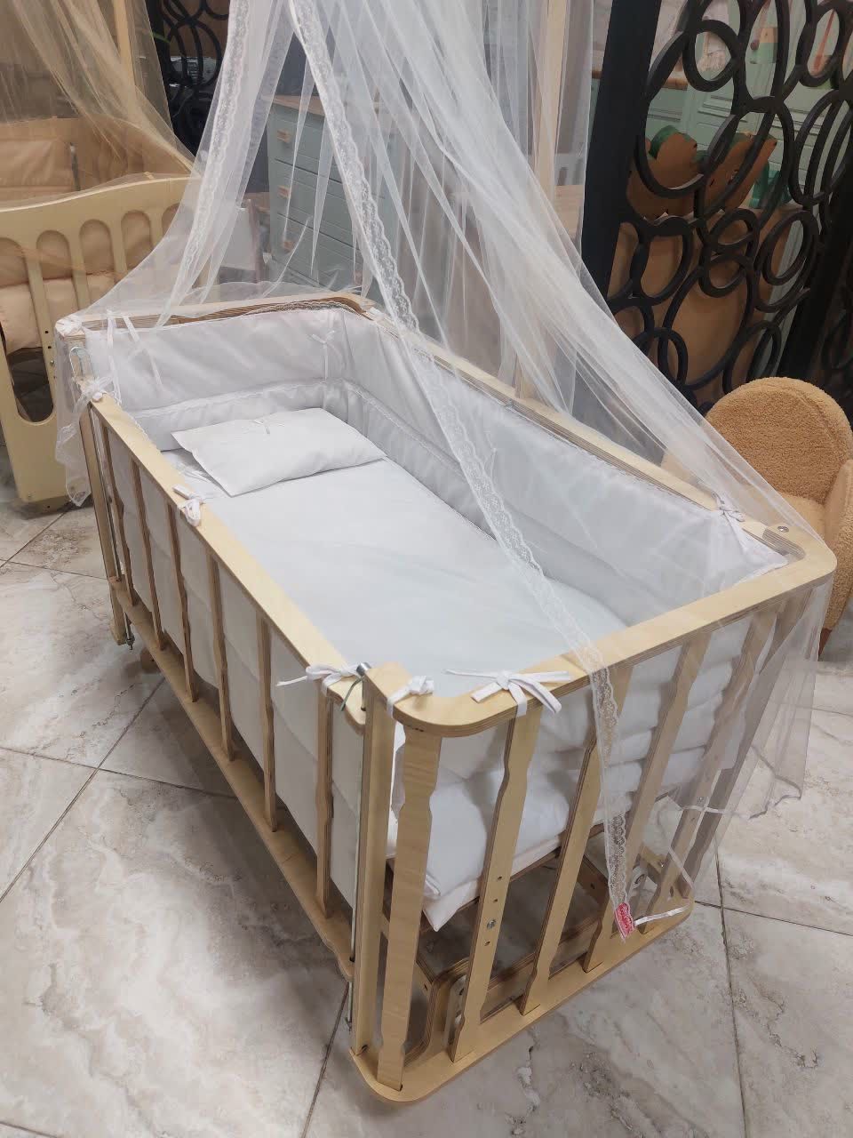 photo_۲۰۲۶-۰۷-۱۷_۱۹-۱۶-۲۰ (2) گهواره کنار مادر مدل فرشته ابعداد 60*120 برند دیوانکو Divanco چوب پلایوود - Image 1