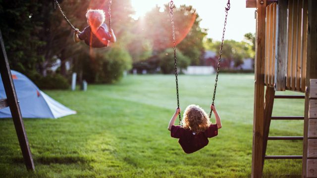 kids-swings